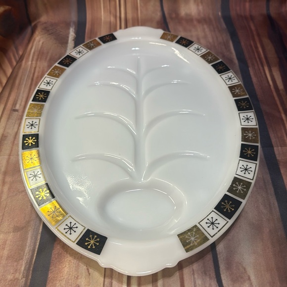 Milk Glass Atomic Burst Meat Platter MCM - Picture 1 of 4